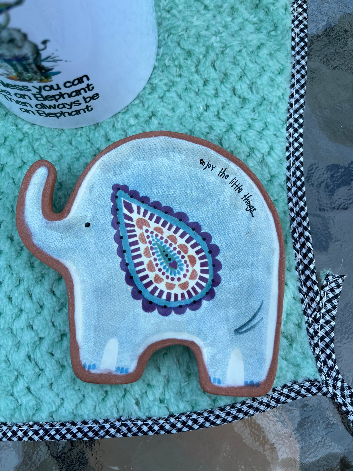 Elephant spoon rest